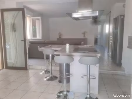 appartement cosy avec jardin a louer