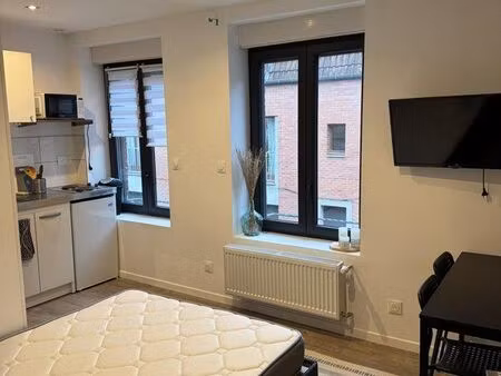 ◊ à louer – studette 14m² – rue feutry  lille – 450 cc