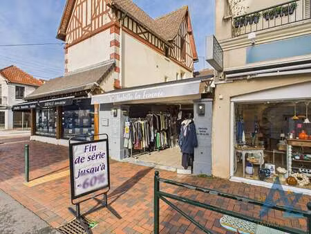 vente bureaux et commerces à cabourg (14390) : à vendre / 57m² cabourg