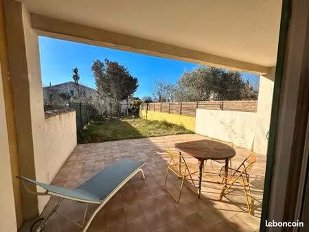 appartement meublé centre ville d’eguilles / terrasse et jardin privatif