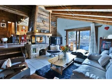 chalet remplit d'histoire au cœur du village !