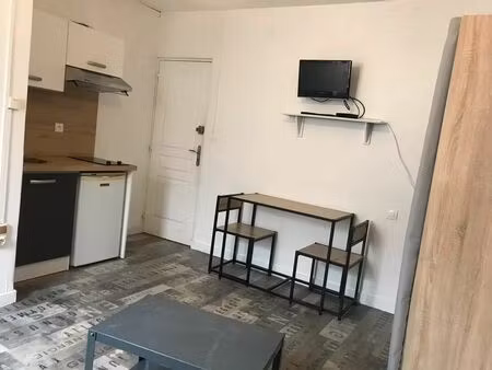 location appartement 1 pièce 18 m² à la rochelle (17000)