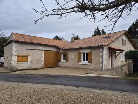 dordogne  périgueux  tocane  maison 90m²   environnement calme  proche bourg et commerce  