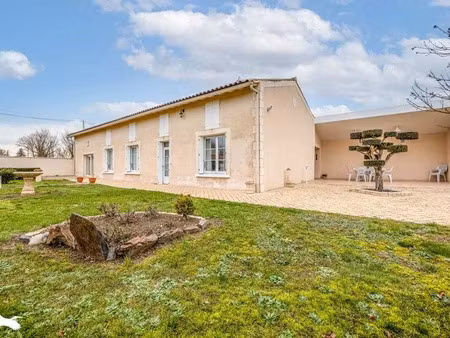 vente maison 6 pièces 141 m² à val-du-mignon (79210)  244 950 €