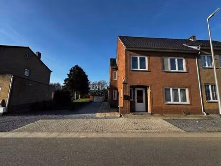 huis te koop in maasmechelen met 3 slaapkamers