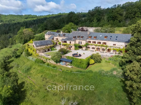 propriété à vendre najac 18 pièce(s) 630m2 990 000€