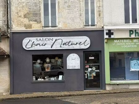 mussidan centre : local pro + appartement. modulable en maison de ville intégrale.