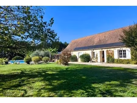 longere avec piscine sur 1.5 ha clos
