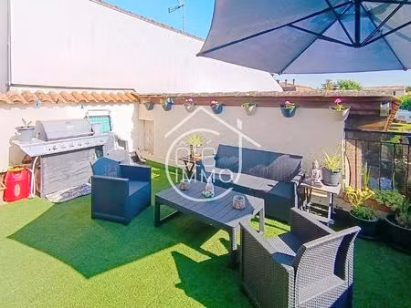 gardonne : maison familiale de 191m² avec jardin et toit-terrasse