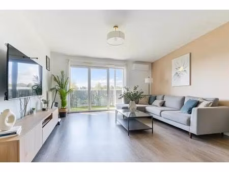 t3 lumineux 70 m² avec grand balcon à vertou