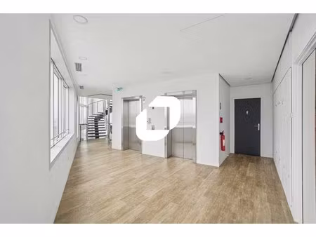 location bureau villepinte 93420