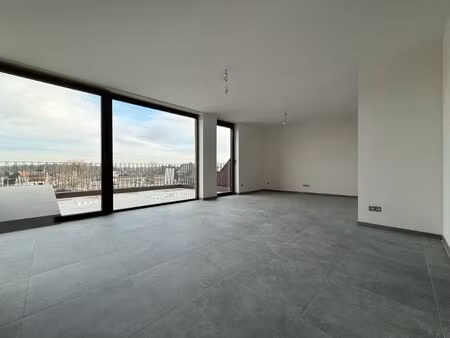 prachtig ben-penthouse met 1 slpk  terras  parking én zonnepanelen in het centrum van hout