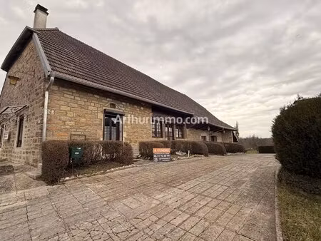 maison bressane avec grandes dépendances – fort potentiel