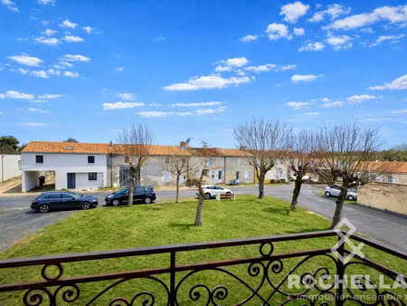 maison de village  3 chambres  jardin  garage