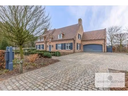 rustig gelegen villa vlakbij e19 antwerpen-breda