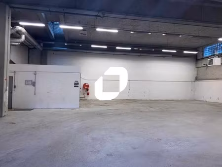 a louer  pied de la gare