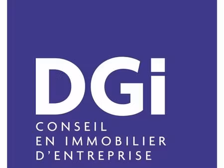 zone de fourchon arles local commercial 640 m2 à louer idéal commerce