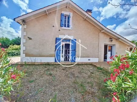 pineuilh: maison de 136m² avec garage et dépendances sur 2152m² de terrain