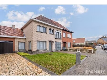 huis te koop in waregem met 4 slaapkamers
