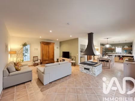 vente maison 6 pièces 192 m² vénéjan (30200)