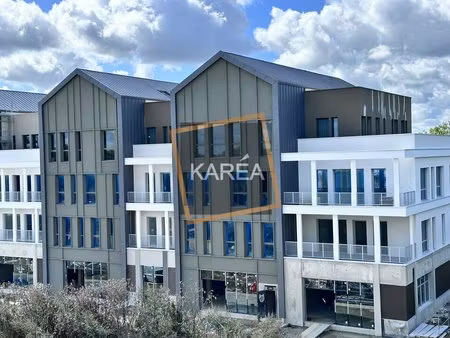 location local commercial 228m² serris 77700