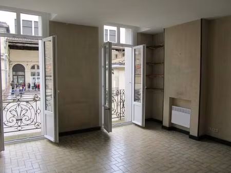 location appartement 3 pièces 69 m² à bordeaux (33000)