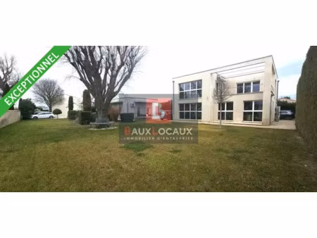 ensemble immobilier de bureau a vendre