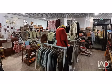 vente bureaux et commerces à vedène (84270) : à vendre / 95m² vedène