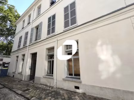 location bureau versailles 78000