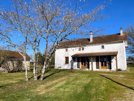 maison à vendre à champagne-mouton (16350) - charente