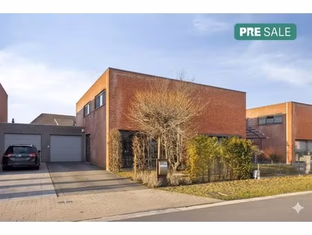 huis te koop in waregem met 3 slaapkamers