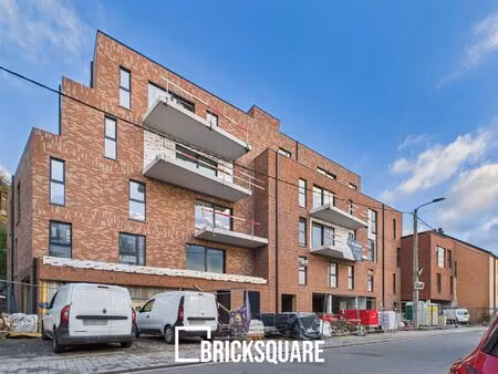 commercieel te koop in namur met 3 slaapkamers