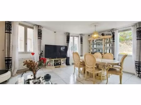 spacieux 4 pièces de 94 m² en centre d'agen