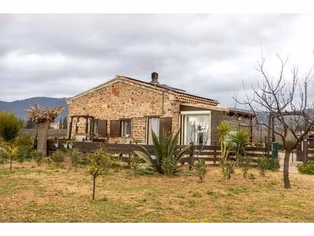 maison de 2 pièces de 50 m² à puget-ville