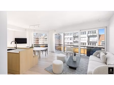 appartement te koop in knokke-heist met 3 slaapkamers