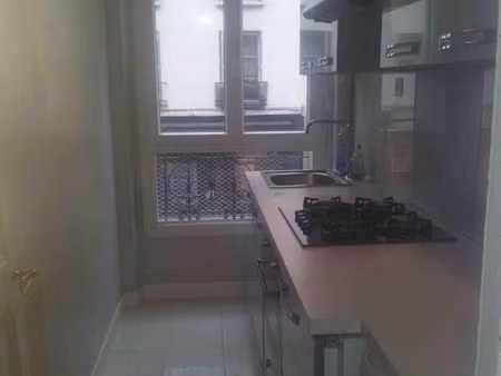 location appartement 1 pièce 32 m² à paris 18 (75018)