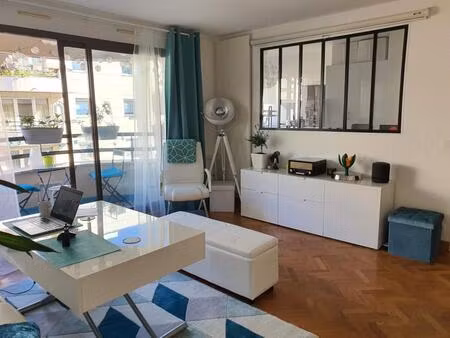 location appartement 2 pièces 51 m² à courbevoie (92400)