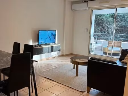 location appartement 2 pièces 50 m² à marseille 9 (13009)