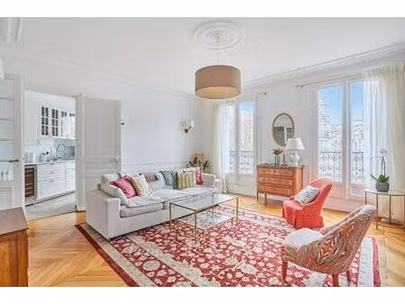 paris xviie - pereire / wagram - vues dégagées - appartement refait à neuf.