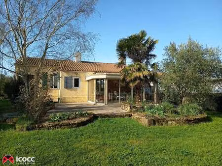 vente maison à moreilles (85450) : à vendre / 132m² moreilles