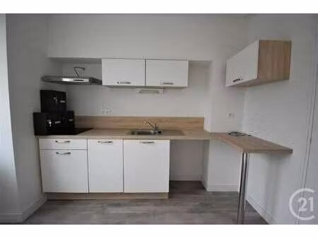 location appartement t1 à andouillé (53240) : à louer t1 / 13m² andouillé