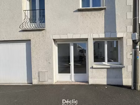 location commerce 3 pièces 66 m² à saint-pierre-des-corps (37700)