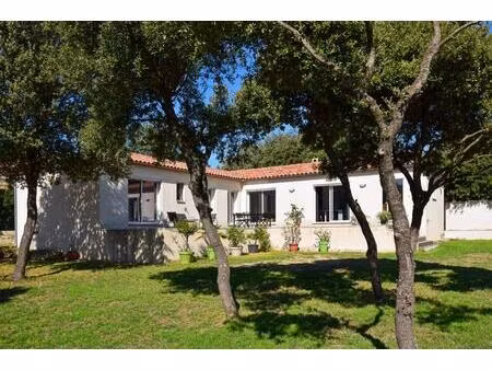 vente maison 4 pièces 136 m² uzès (30700)