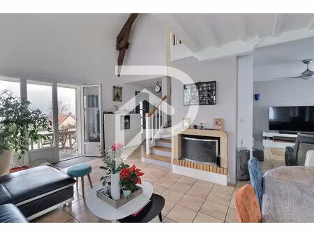 maison d'architecte 8p 4ch 190 m2 jardin 900 m2 avec vue panoramique