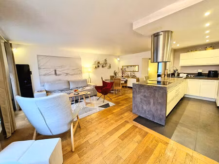 superbe type 3 avec exterieur et garage - quartier saint maurice pellevoisin