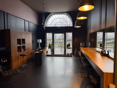 local commercial 60 m2 a louer chartrons