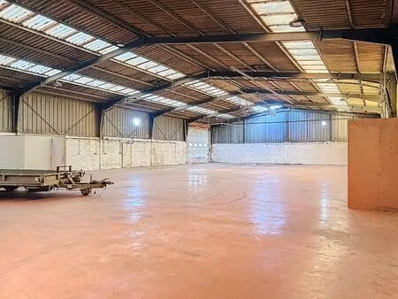 entrepôt / local industriel yffiniac1000m².