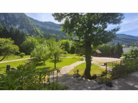 vente propriété 7 pièces 297 m² à saint-julien-en-genevois (74160)  650 000 €