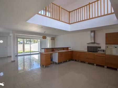 vente maison 5 pièces 135 m² à fouras (17450)  504 000 €