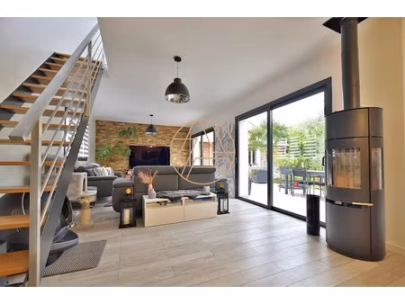 vente maison 5 pièces 118 m² à saint-maur-des-fosses (94100)  924 000 €